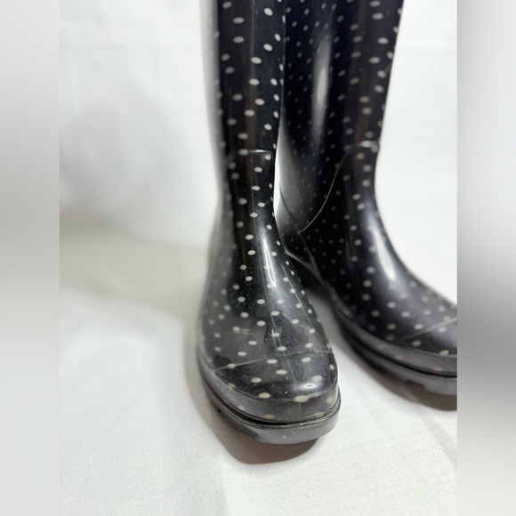 Capelli New York Ladies Shiny Poka  Dots Printed Rain Boot Black Sz 10 - Picture 1 of 8